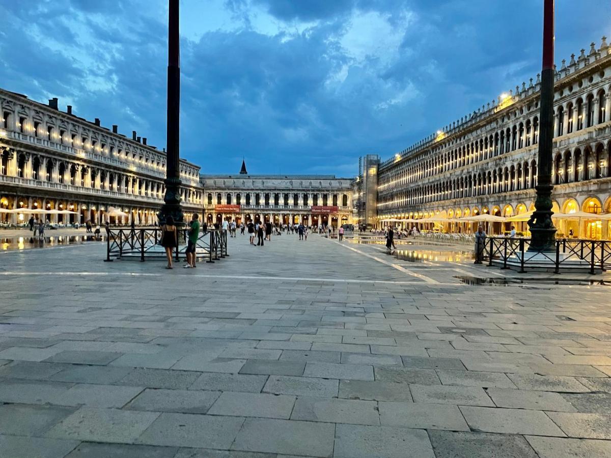 Ca Della Calle Luxury- 5min da S Marco e Rialto Venezia Esterno foto